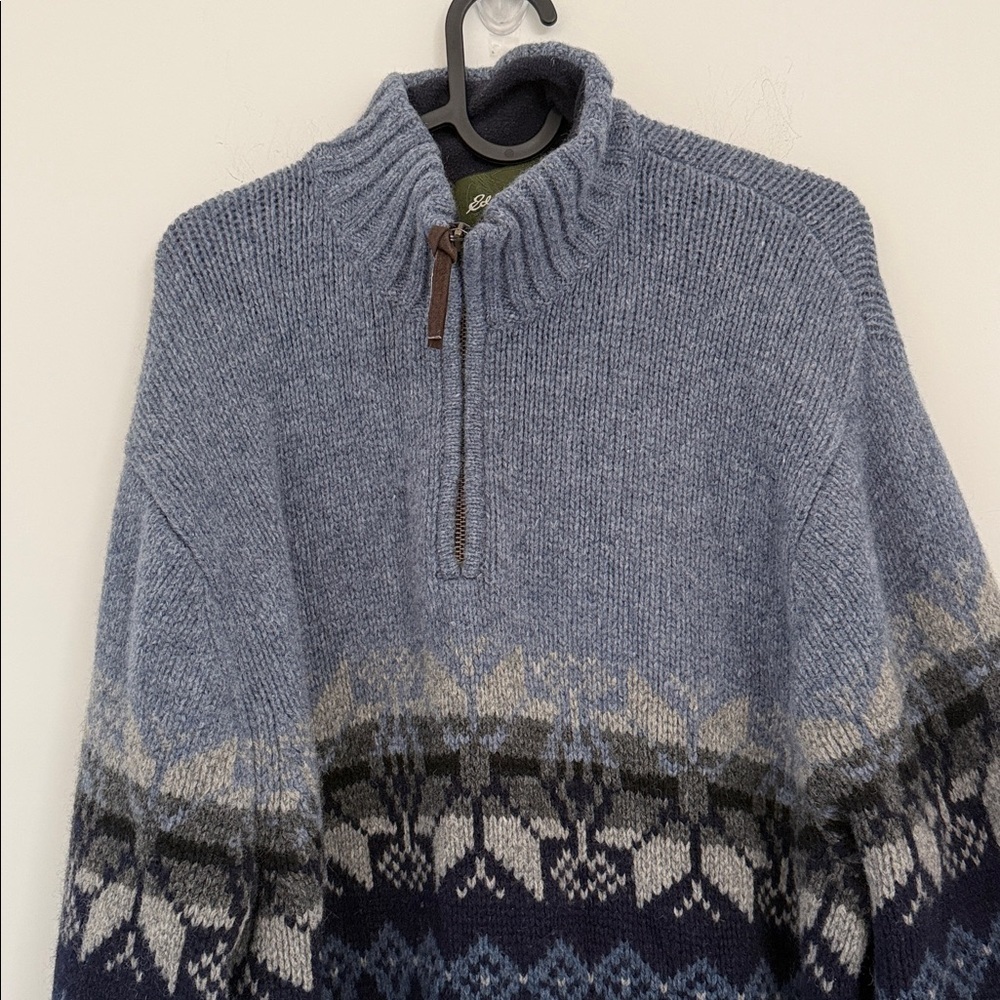 Eddie Bauer Heritage 100% Wool Blue Snowflake Sweater Ski Outdoor Pull Over - Picture 2 of 5
